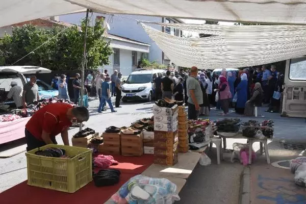 30 BİN NÜFUSLU MAHALLEDE 'SEMT PAZARIMIZ KURDURULMUYOR İDDİASI