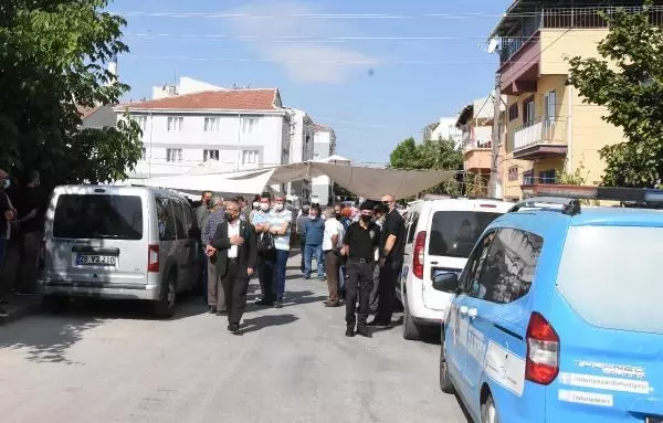 30 BİN NÜFUSLU MAHALLEDE 'SEMT PAZARIMIZ KURDURULMUYOR İDDİASI