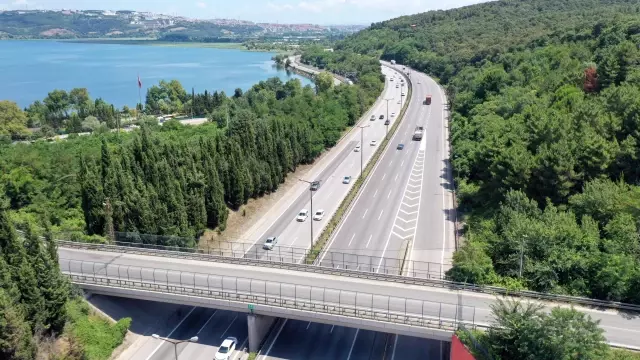 Anadolu Otoyolu'nda Kurban Bayramı dönüşü akıcı yoğunluk yaşanıyor
