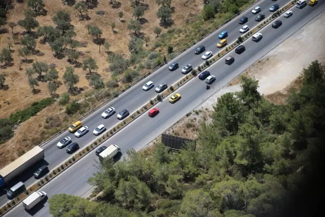 Bodrum'da helikopterli trafik denetimini AA ekibi havadan görüntüledi
