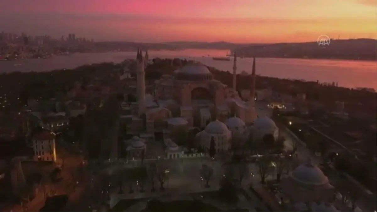Cumhurbaşkanı Erdoğan'dan, Ayasofya-i Kebir Cami-i Şerifi'nin ibadete açılmasının yıl dönümü mesajı Açıklaması