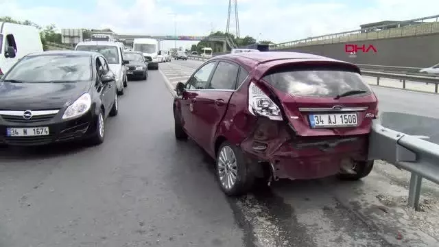 ESENLER'DE KAZAYI KONTROL ETMEK İÇİN OTOMOBİLDEN İNEN YOLCUYA MİNİBÜS ÇARPTI