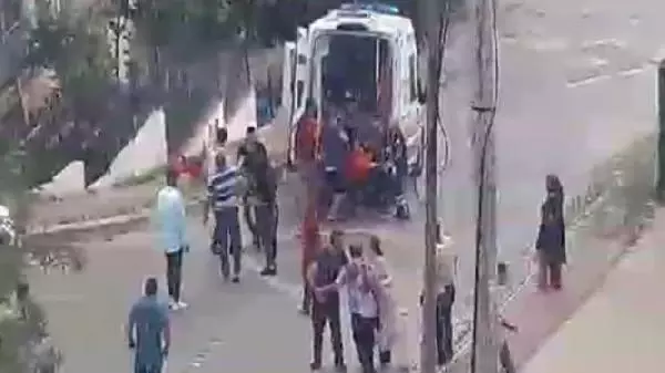 ESKİ DAMAT VE AİLESİNİN 1 KİŞİYİ ÖLDÜRÜP, 4 KİŞİYİ DE YARALADIĞI ARBEDENİN GÖRÜNTÜLERİ ORTAYA ÇIKTI
