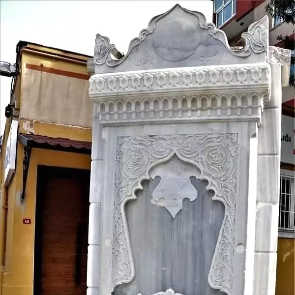 İBB, Abdülhamid Han'ın tuğrasını yenilemedi
