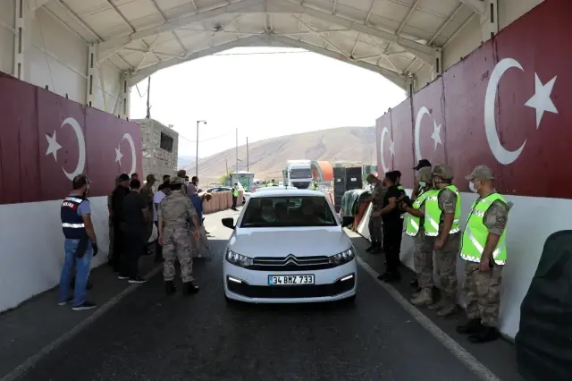 Iğdır'da trafik hem karadan hem de havadan denetlendi