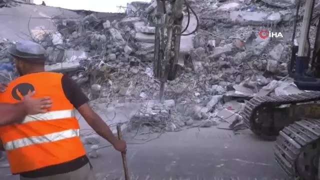İsrail'in saldırısında Gazze'de yıkılan evlerin enkazının yüzde 80'i kaldırıldı