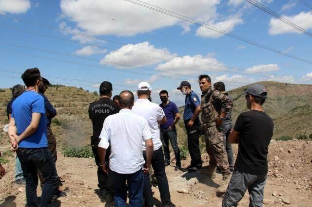 Kaçan kurbanlığın peşinden gidip ölü bulunan Onur'un arkadaşından yürek burkan paylaşım: Elbet bir gün buluşacağız Kaçan kurbanlığın peşinden gidip ölü bulunan Onur'un arkadaşından yürek burkan paylaşım: Elbet bir gün buluşacağız