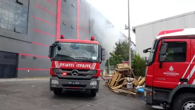 Son dakika haber | Tuzla'da kozmetik fabrikasında yangın çıktı