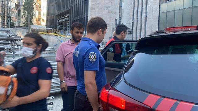 13. kata çıkıp intihara kalkışan genç, polisin hayat kurtaran müdahalesiyle böyle kurtuldu
