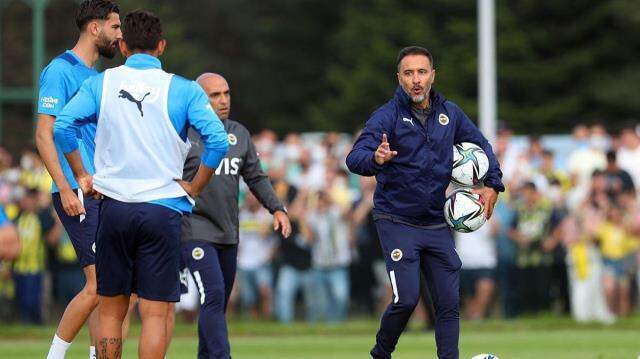 Başarılı kaleci Altay Bayındır, yeni teknik direktör Vitor Pereira'ya övgüler yağdırdı