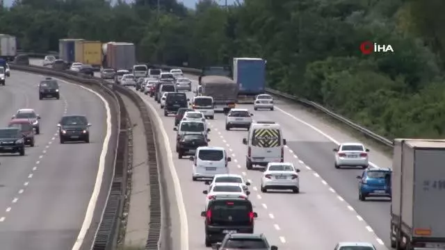 Bayram bitti, dönüş trafiği bitmedi