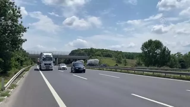Bayram tatilinin son gününde yollarda yoğunluk oluştu