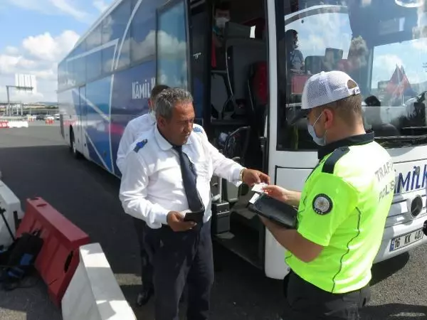 ÇAMLICA GİŞELERİ'NDE HELİKOPTER DESTEKLİ TRAFİK DENETİMİ