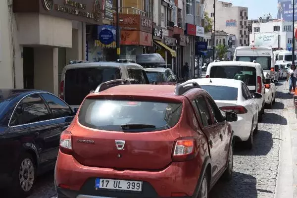 Çanakkale'de tatilin son günü dönüş yoğunluğu sürüyor