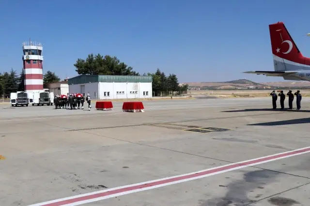 El Bab'ta şehitleri memleketlerine uğurlandı