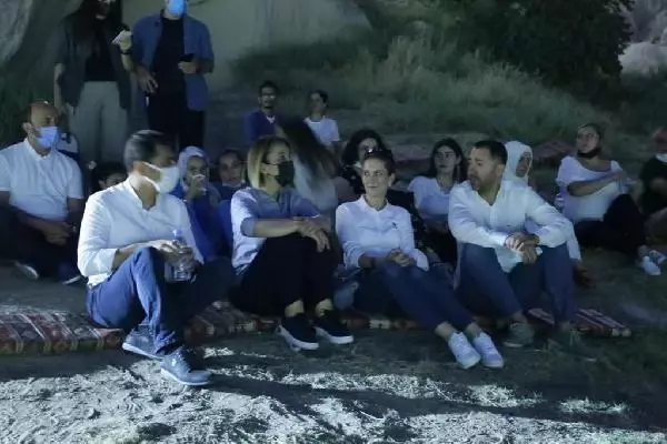 Kapadokya'da tarih, peribacalarına yansıtıldı