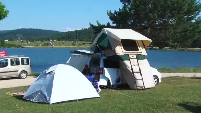 Karagöl Yaylası'na bayram tatilinde ziyaretçi akını