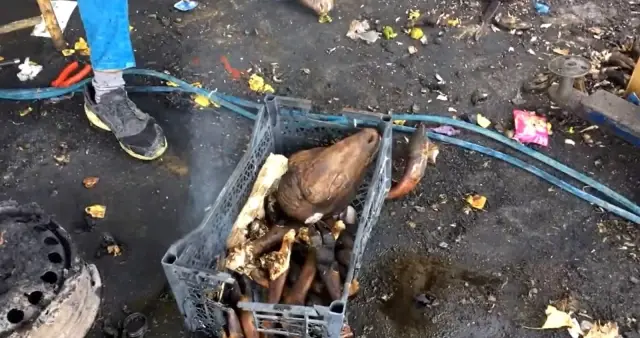 Kelle ütüleme ustaları yoğun mesailerine devam ediyor