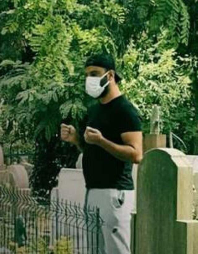Koronavirüs nedeniyle kardeşini kaybeden Alişan'ın son hali yürekleri paramparça etti Koronavirüs nedeniyle kardeşini kaybeden Alişan'ın son hali yürekleri paramparça etti