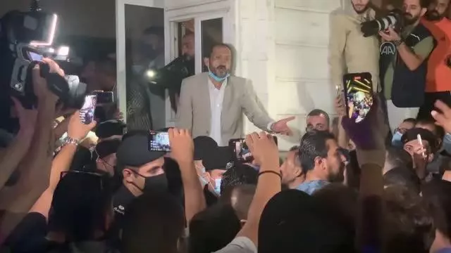 Kovid-19 hastalarına tahsis edilen hastanede 2 kişinin elektrik kesintisi nedeniyle öldüğü öne sürüldü