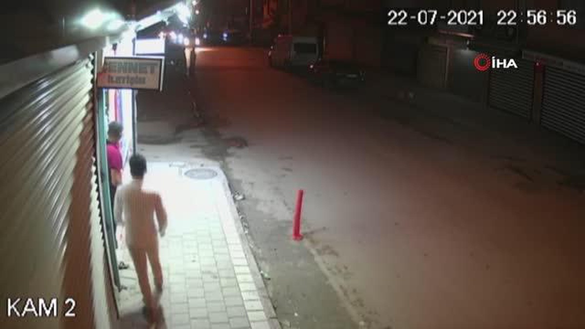 Son dakika haber... Rastgele ateş açan motosikletli magandalar mahalleye korku saldı...O anlar kamerada
