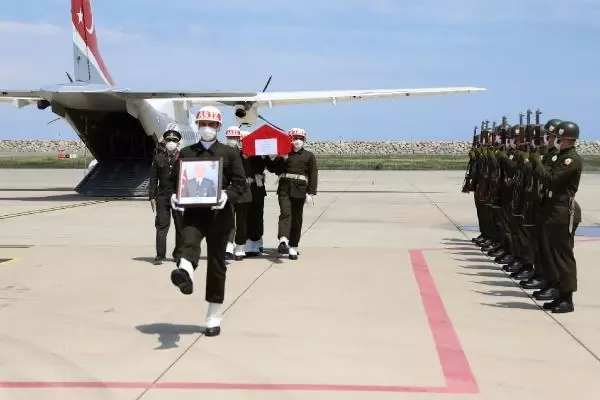 Son Dakika | Şehit İstihkam Astsubay Çavuş Fatih Güney son yolculuğuna uğurlandı (2)