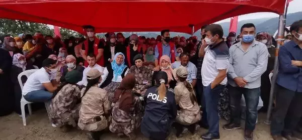 Şehit Astsubay Çavuş Fatih Güney'in cenazesi toprağa verildi (2)