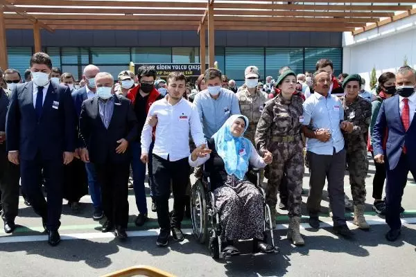Son Dakika | Şehit İstihkam Astsubay Çavuş Fatih Güney son yolculuğuna uğurlandı (2)