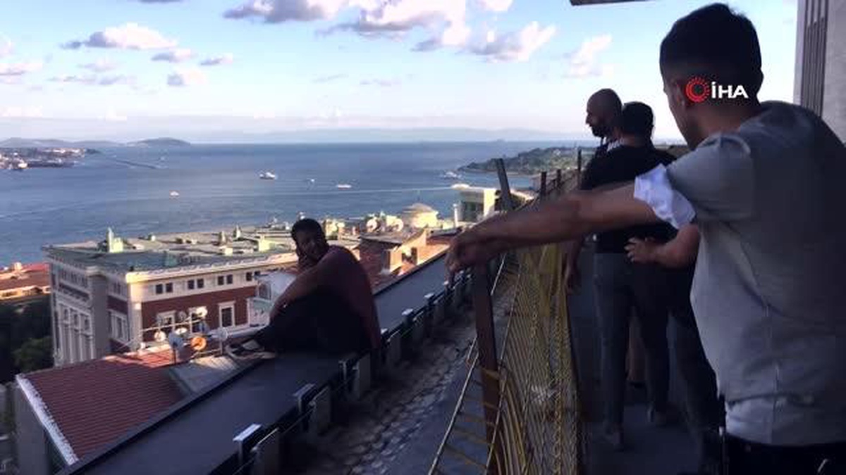Son dakika... Taksim'de nefes kesen anlar: Polisin hayat kurtaran müdahalesi kamerada - Vimarsana News