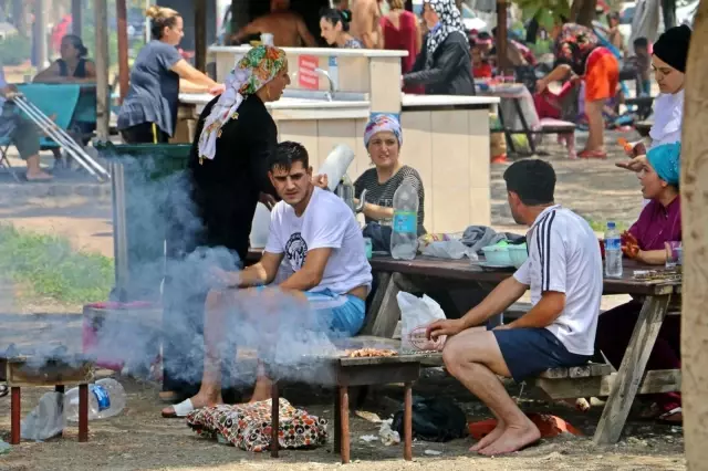 Tatilin son gününde sahil ve piknik alanlarında korkutan yoğunluk