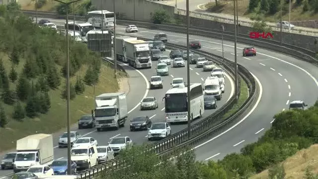 Son dakika haberleri! TÜNELDE KAZA OLDU, KİLOMETRELERCE KUYRUK OLUSTU