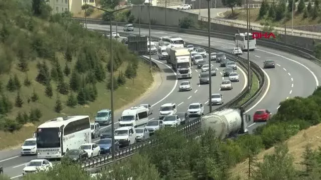 Son dakika haberleri! TÜNELDE KAZA OLDU, KİLOMETRELERCE KUYRUK OLUSTU