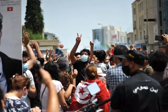 Son dakika haber: Tunus'ta hükümet karşıtı protesto