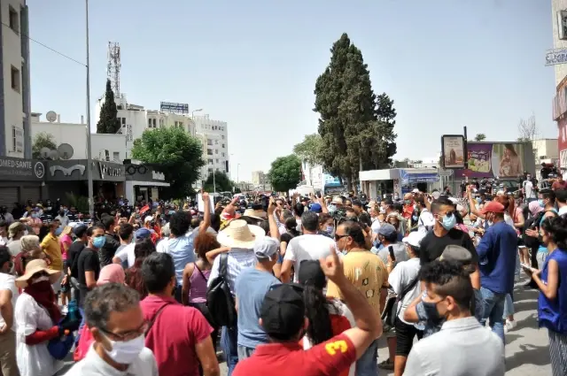 Son dakika haber: Tunus'ta hükümet karşıtı protesto