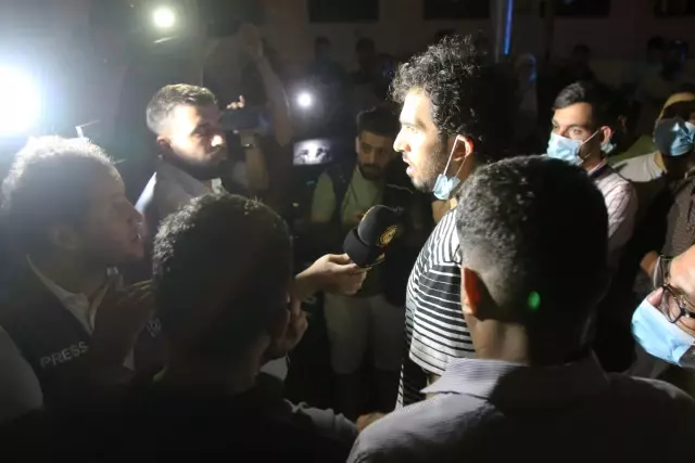 Kovid-19 hastalarına tahsis edilen hastanede 2 kişinin elektrik kesintisi nedeniyle öldüğü öne sürüldü