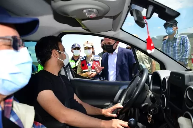 Vali Öner, trafik denetimine katıldı