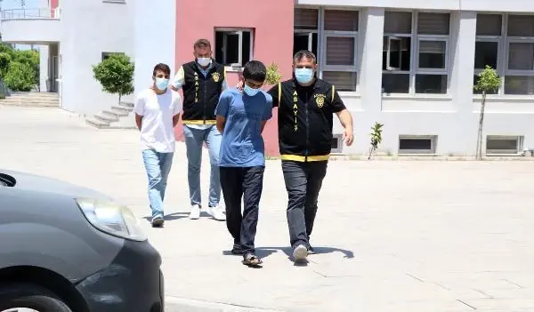 Yürüteçle yürüyen kadının boynundaki altın kolyeyi çaldılar