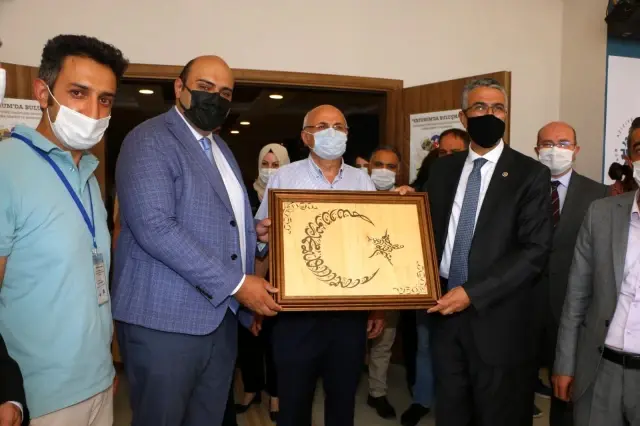 AZİZİYE'DE GELENEKSEL TÜRK SANATLARI BULUŞMASI
