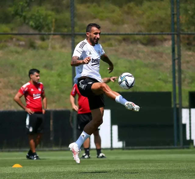 Beşiktaş'ta yeni sezon hazırlıkları devam ediyor