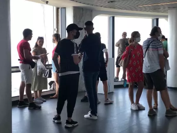 Çamlıca Kulesi, Kurban Bayramı'nda ziyaretçilerin ilgi odağı oldu