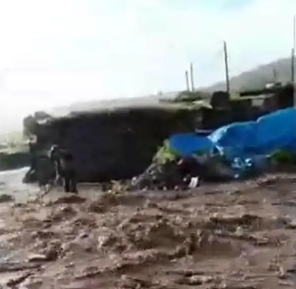 DOLU İLÇELERİ BEYAZA BÜRÜDÜ, SAĞANAK SELE DÖNÜŞTÜ