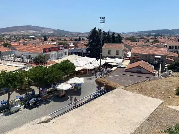 EGE SAHİLLERİNDE ESNAF BAYRAM YOĞUNLUĞUNDAN MEMNUN KALDI