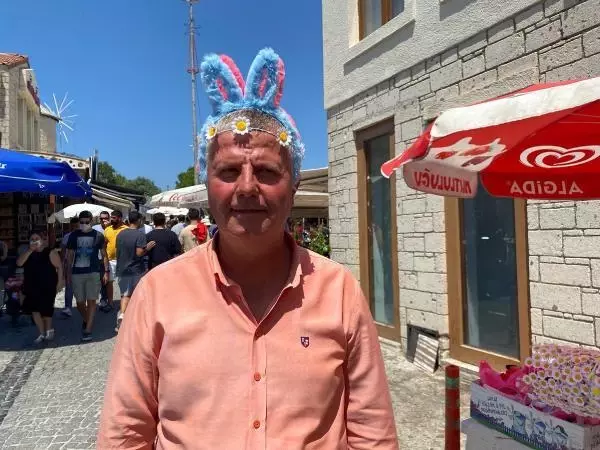 EGE SAHİLLERİNDE ESNAF BAYRAM YOĞUNLUĞUNDAN MEMNUN KALDI