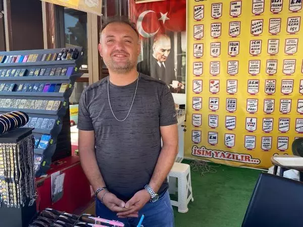 EGE SAHİLLERİNDE ESNAF BAYRAM YOĞUNLUĞUNDAN MEMNUN KALDI