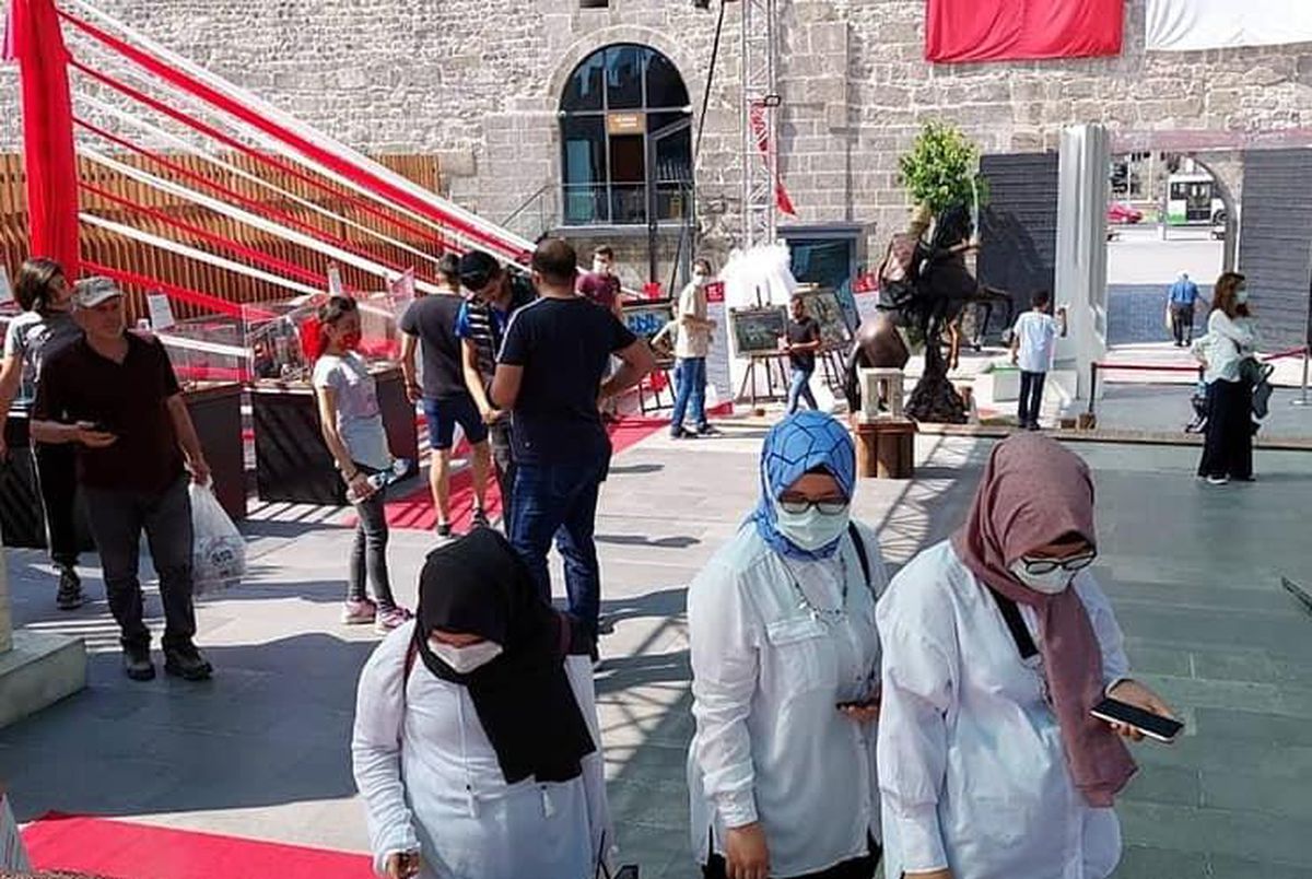 Kayseri'de 'Türkiye Geçilmez' konulu sergiye yoğun ilgi