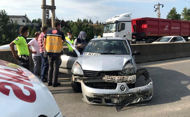 kocaeli de tir ile otomobil carpisti 2 yarali 2 14289462 o