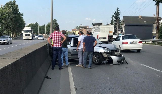 kocaeli de tir ile otomobil carpisti 2 yarali 9 14289462 o