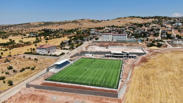 Kocaköy ilçesinde 18 bin metrekarelik alanda modern spor tesisi yapılıyor