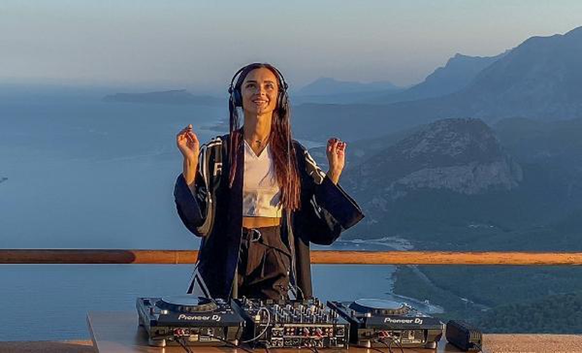 KONSER İÇİN GELDİĞİ ANTALYA'DA KLİP ÇEKTİ