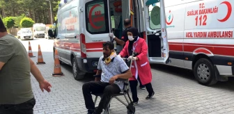 Konya'da hafif ticari araç takla attı: 4 yaralı